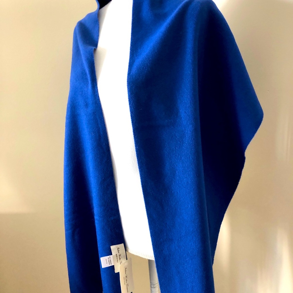 New with tags scarf made in Italy